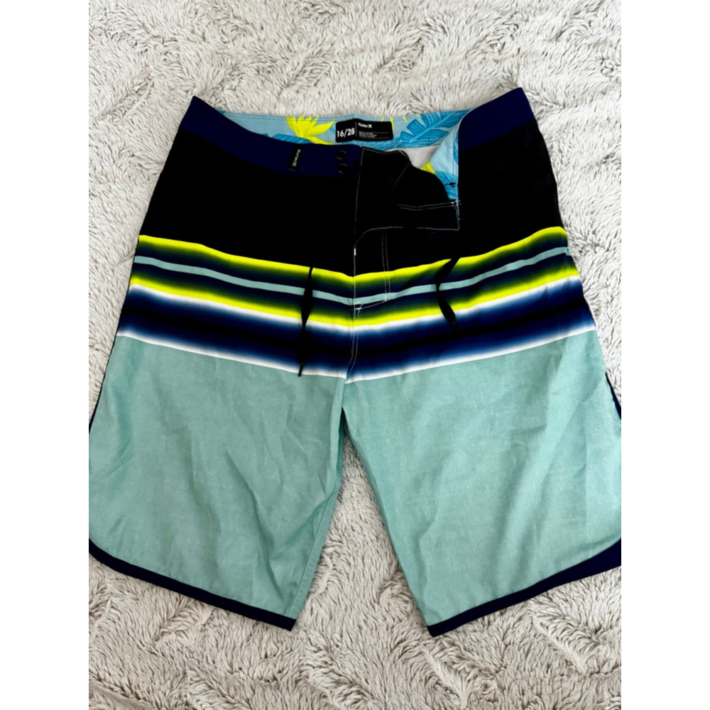 Hurley Youth BoardShorts 16/28, Never Worn, Originally $35